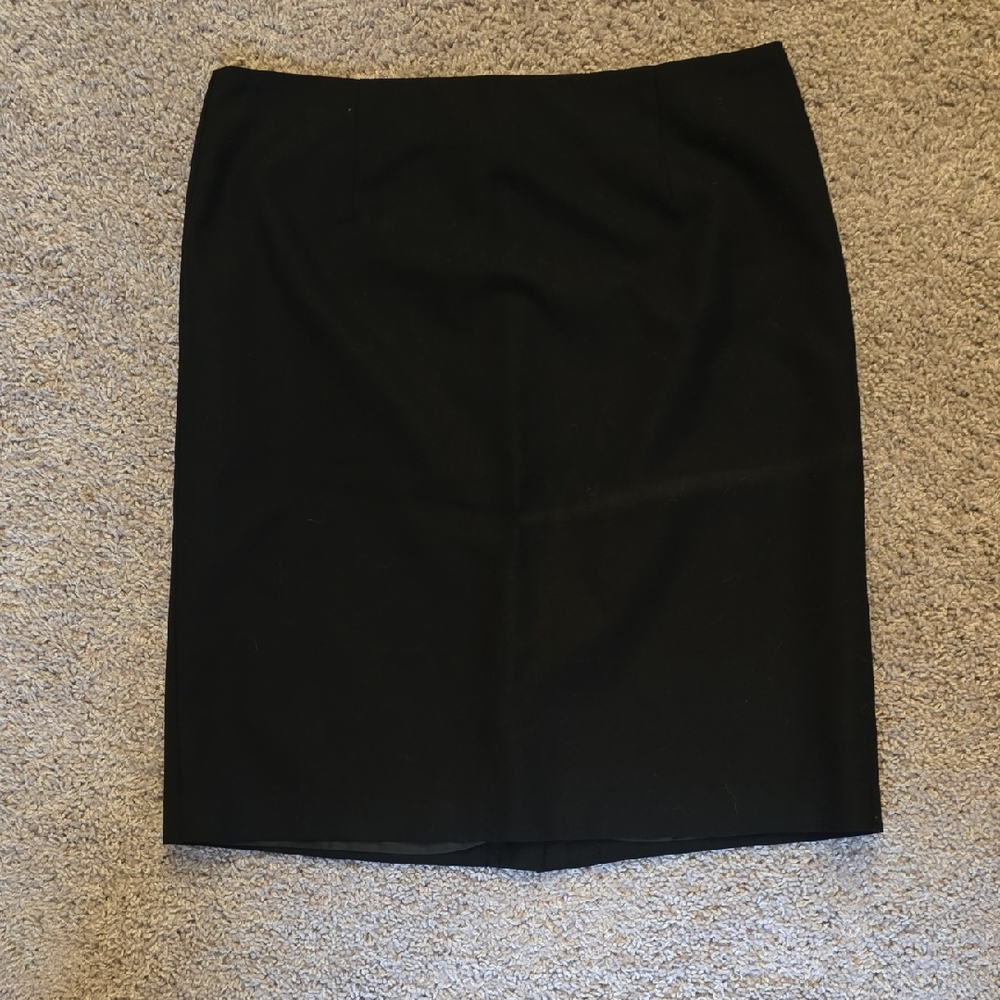 Dressbarn Classic Black Pencil Skirt